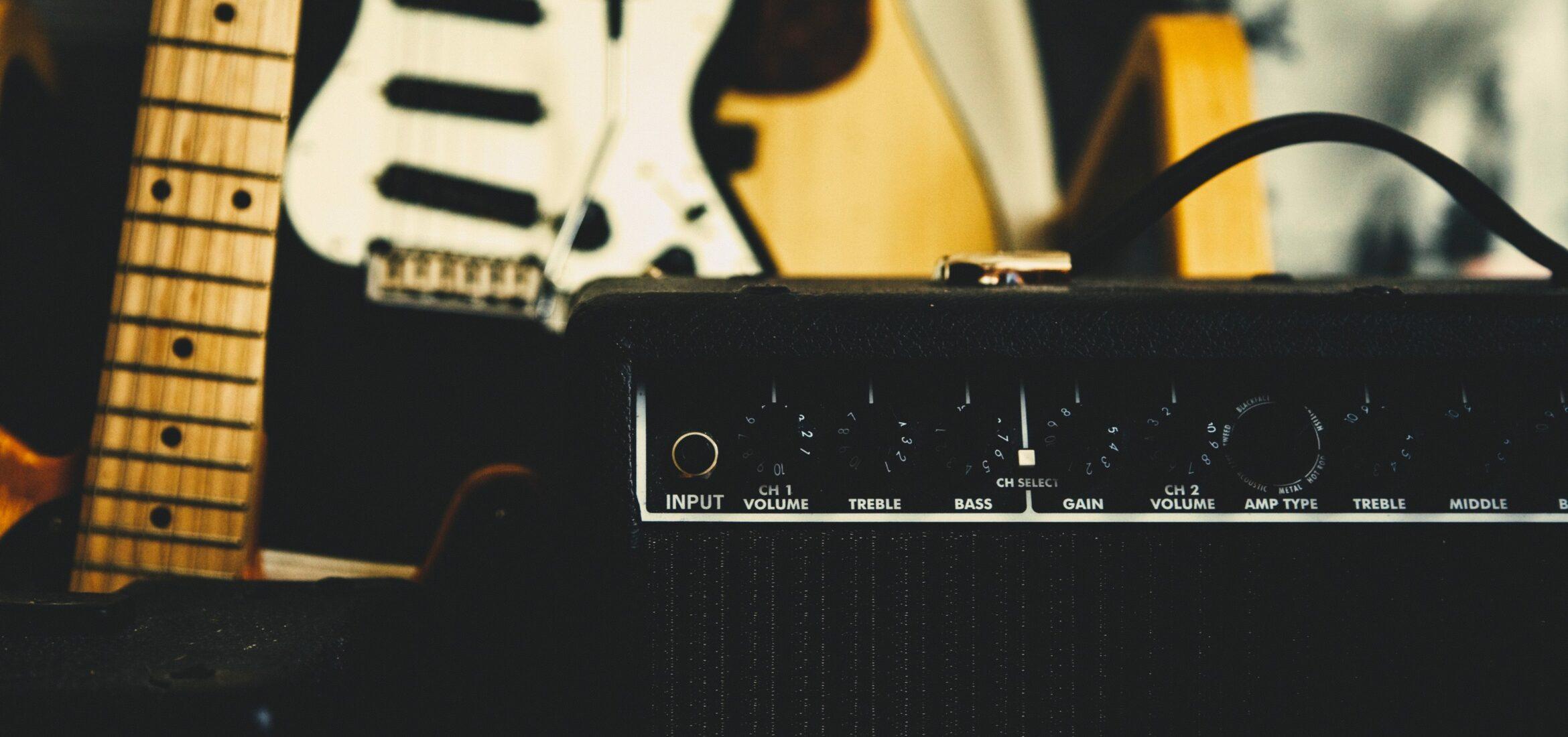Amps for Guitar vs Bass: Spotting Key Differences