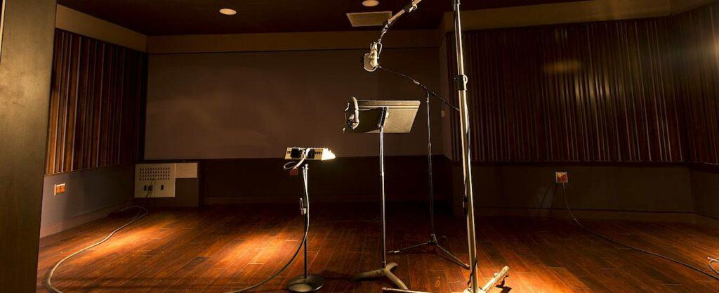 vocal recording with two mics