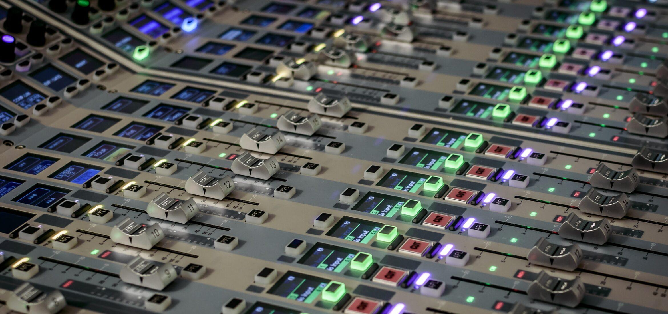 What is Mixing? A Complete Guide to Achieving a Quality Mix