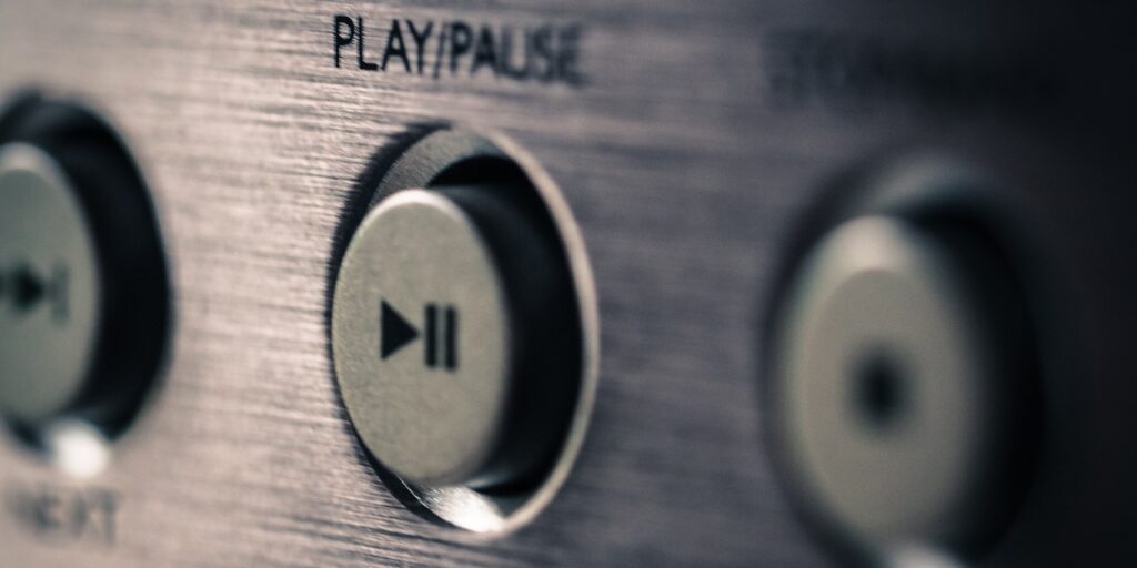 play/pause audio interface